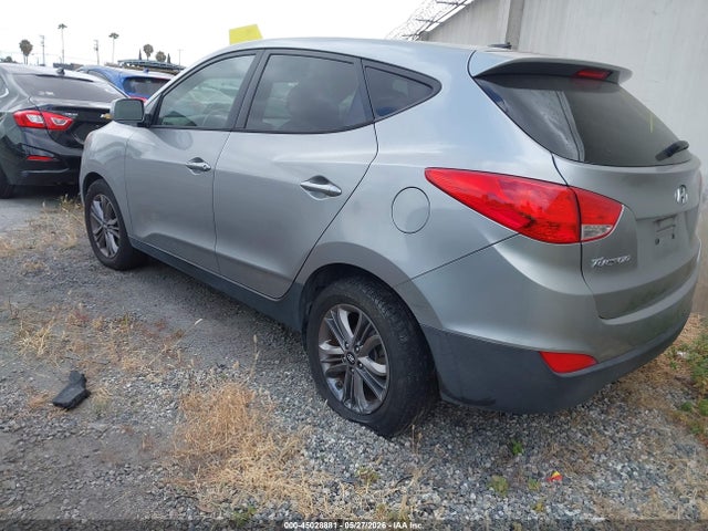 KM8JT3AF6FU070003 Hyundai TUCSON GLS