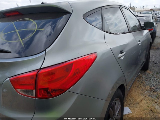 KM8JT3AF6FU070003 Hyundai TUCSON GLS