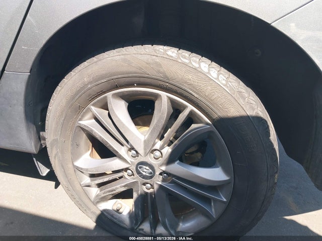 KM8JT3AF6FU070003 Hyundai TUCSON GLS