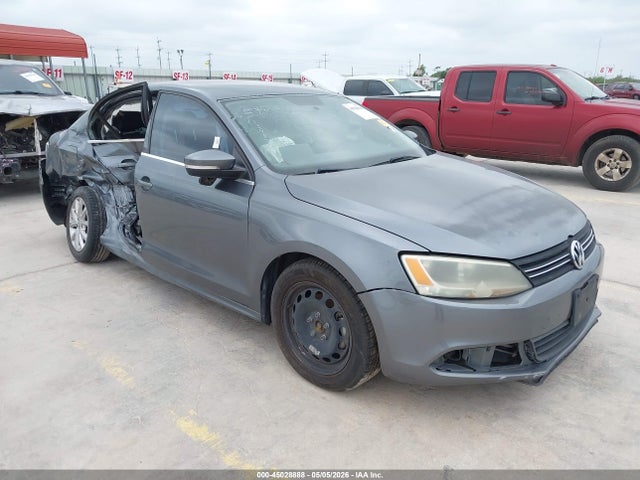 2013 Volkswagen Jetta 2.5l Se მანქანა იყიდება აუქციონზე, vin: 3VWDX7AJ5DM436968, აუქციონის ნომერი: 45028888