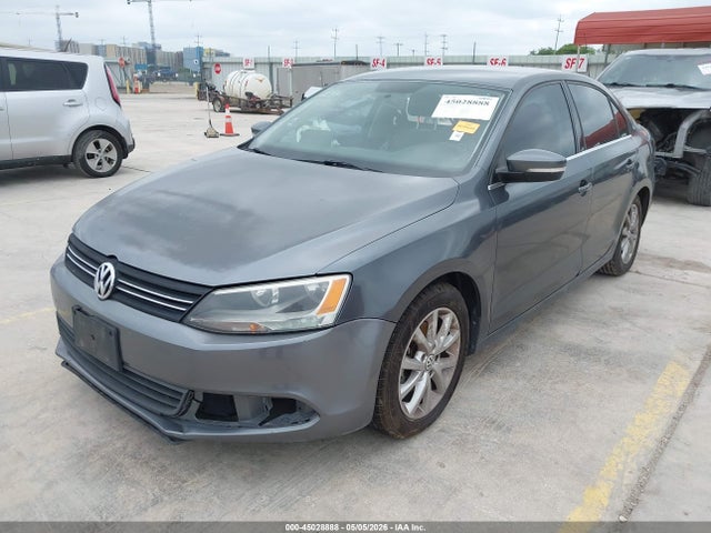 45028888 :رقم المزاد ، 3VWDX7AJ5DM436968 vin ، 2013 Volkswagen Jetta 2.5l Se مزاد بيع