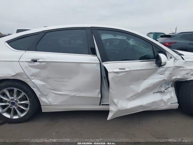 2017 Ford Fusion Hybrid Se მანქანა იყიდება აუქციონზე, vin: 3FA6P0LU9HR110552, აუქციონის ნომერი: 45028894