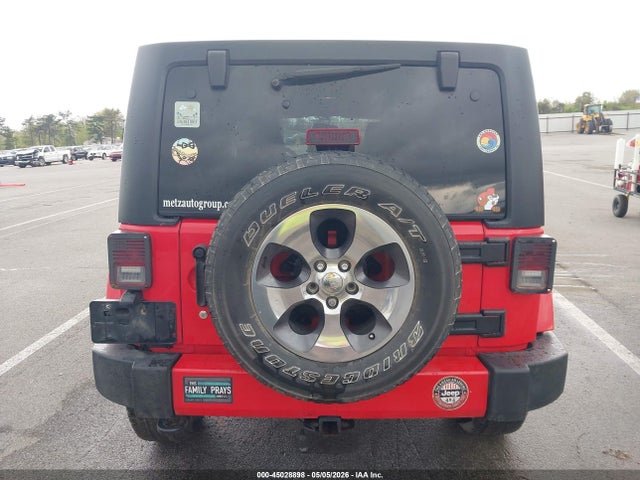1C4BJWEGXHL706742 Jeep Wrangler Unlimited Sahara 4x4