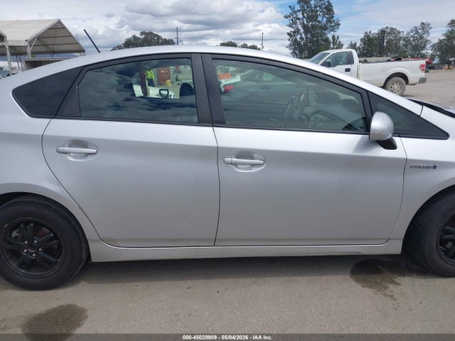 Toyota Prius Five 2014 JTDKN3DU3E1827467 Image 14