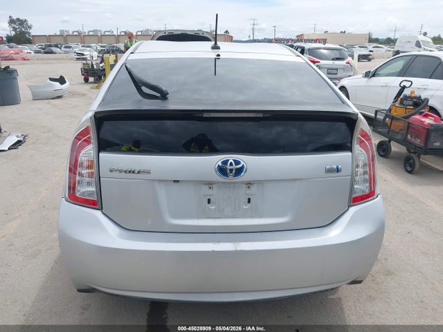 Toyota Prius Five 2014 JTDKN3DU3E1827467 Image 17