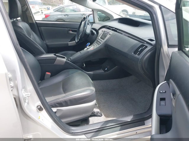 Toyota Prius Five 2014 JTDKN3DU3E1827467 Image 5
