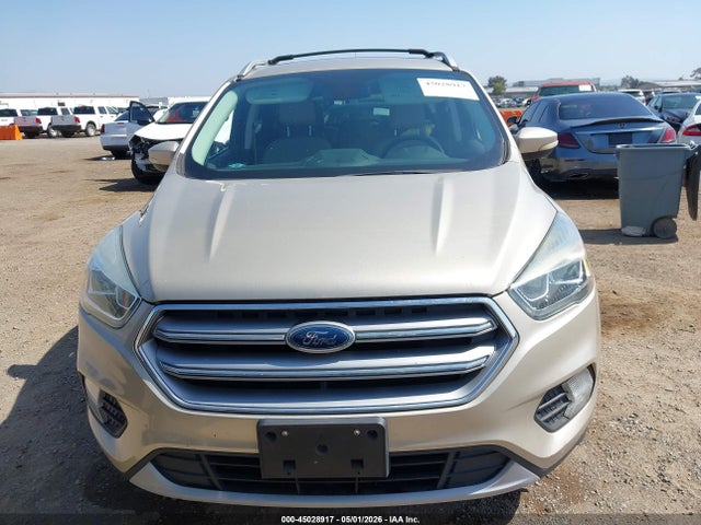 2017 Ford Escape Titanium მანქანა იყიდება აუქციონზე, vin: 1FMCU0JD5HUC26568, აუქციონის ნომერი: 45028917