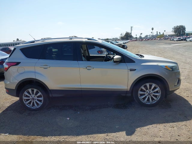 2017 Ford Escape Titanium მანქანა იყიდება აუქციონზე, vin: 1FMCU0JD5HUC26568, აუქციონის ნომერი: 45028917