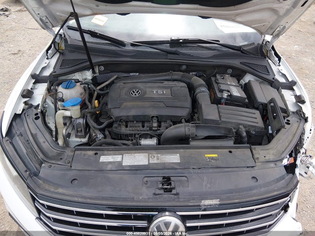 1VWBT7A36HC039488 Volkswagen Passat 1.8t Se
