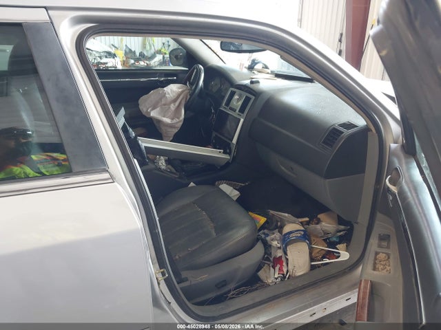 Продажа на аукционе авто 2005 Chrysler 300c, vin: 2C3AK63HX5H638623, номер лота: 45028948