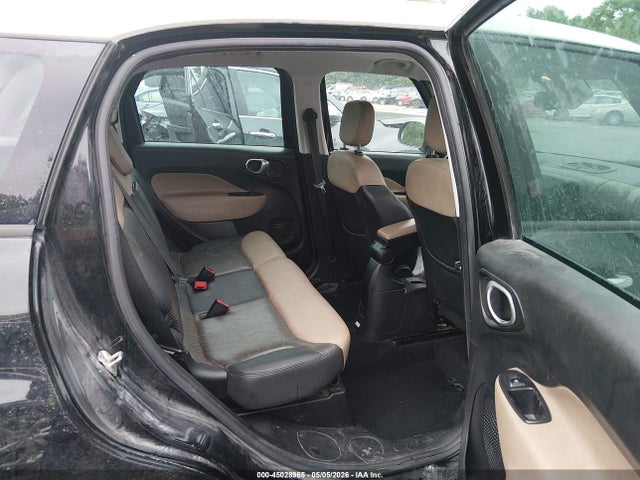 45028965 :رقم المزاد ، ZFBCFACH4FZ036218 vin ، 2015 Fiat 500l Lounge مزاد بيع