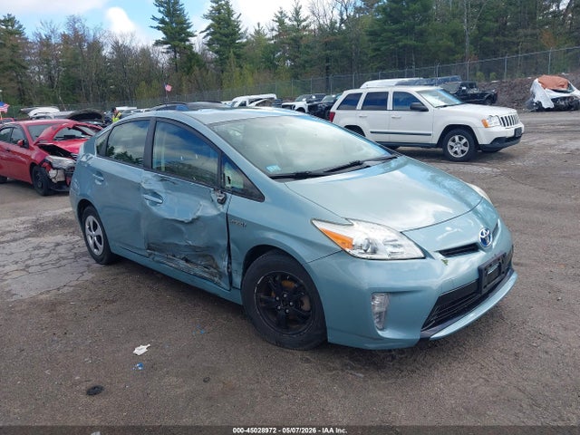 Toyota Prius Three 2014 JTDKN3DU5E1771662 Image 1