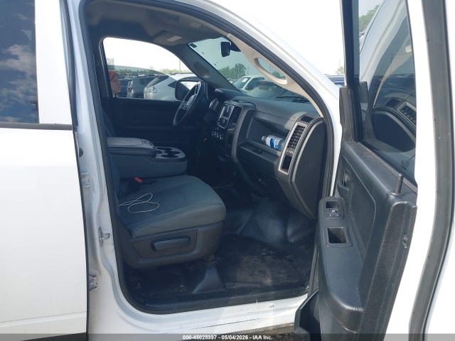 Продаж на аукціоні авто 2018 Ram 1500 Tradesman  4x4 6'4 Box, vin: 1C6RR7ST0JS206347, номер лоту: 45028997