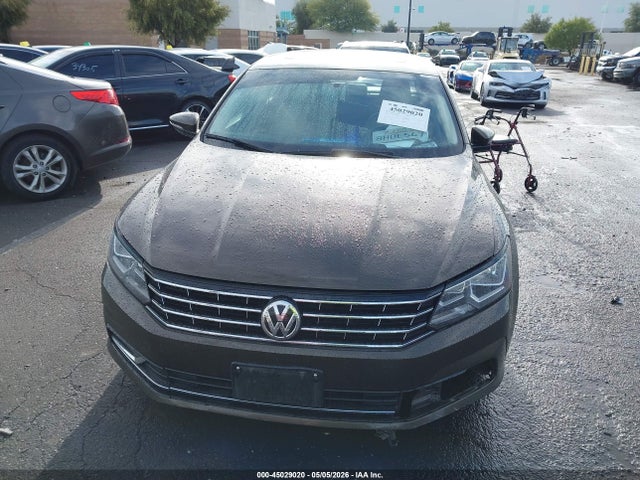 1VWLA7A31KC014273 Volkswagen Passat 2.0t Wolfsburg Edition