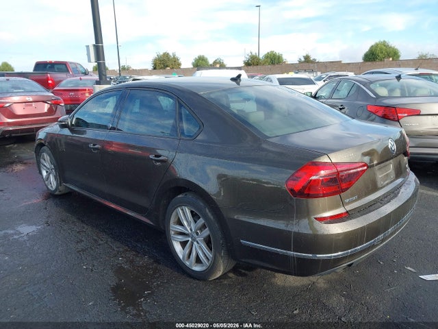 1VWLA7A31KC014273 Volkswagen Passat 2.0t Wolfsburg Edition