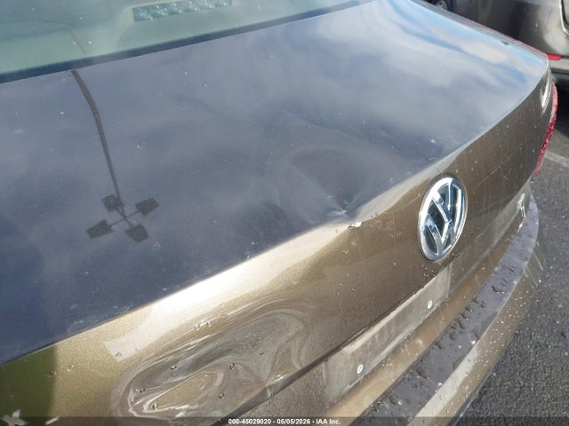 1VWLA7A31KC014273 Volkswagen Passat 2.0t Wolfsburg Edition