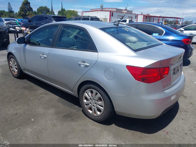 45029041 :رقم المزاد ، KNAFU4A23B5424684 vin ، 2011 Kia Forte Ex مزاد بيع