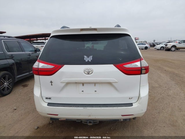 2015 Toyota Sienna Le 8 Passenger მანქანა იყიდება აუქციონზე, vin: 5TDKK3DC5FS582403, აუქციონის ნომერი: 45029044