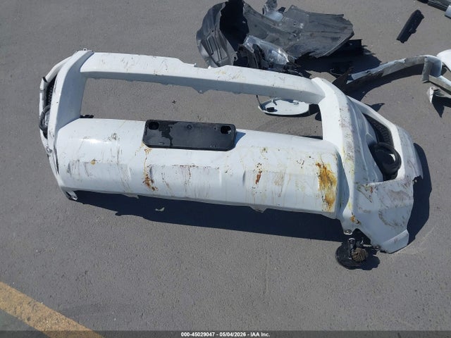 2024 Toyota 4runner Sr5 მანქანა იყიდება აუქციონზე, vin: JTEMU5JRXR6307472, აუქციონის ნომერი: 45029047