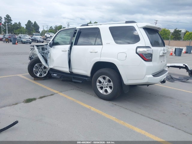 2024 Toyota 4runner Sr5 მანქანა იყიდება აუქციონზე, vin: JTEMU5JRXR6307472, აუქციონის ნომერი: 45029047