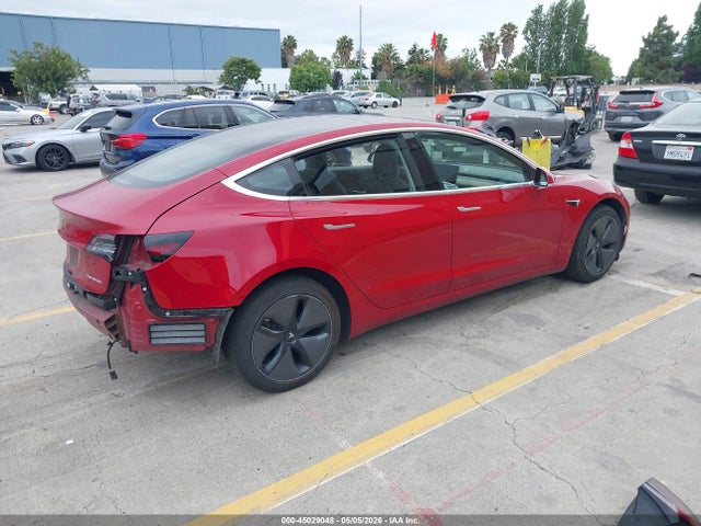 2018 Tesla Model 3 Long Range/performance მანქანა იყიდება აუქციონზე, vin: 5YJ3E1EB7JF085002, აუქციონის ნომერი: 45029048