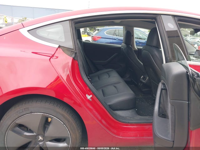 2018 Tesla Model 3 Long Range/performance მანქანა იყიდება აუქციონზე, vin: 5YJ3E1EB7JF085002, აუქციონის ნომერი: 45029048