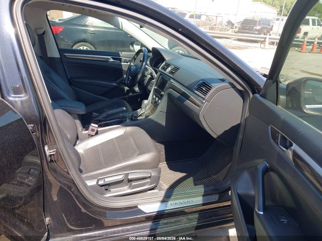 45029107 :رقم المزاد ، 1VWGT7A36HC081472 vin ، 2017 Volkswagen Passat 1.8t Se مزاد بيع