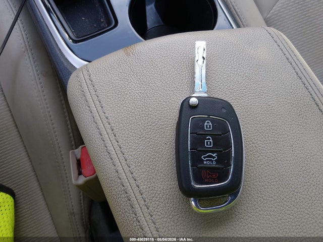 45029115 :رقم المزاد ، 5NPE24AF6KH762443 vin ، 2019 Hyundai Sonata Se مزاد بيع