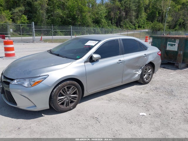 2015 Toyota Camry Se მანქანა იყიდება აუქციონზე, vin: 4T1BF1FK8FU085690, აუქციონის ნომერი: 45029126