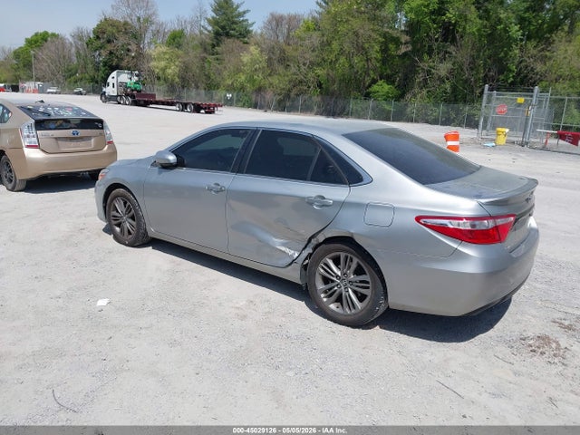 2015 Toyota Camry Se მანქანა იყიდება აუქციონზე, vin: 4T1BF1FK8FU085690, აუქციონის ნომერი: 45029126