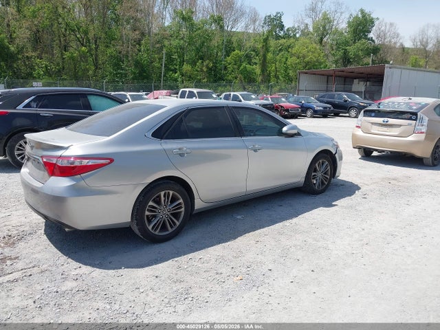 2015 Toyota Camry Se მანქანა იყიდება აუქციონზე, vin: 4T1BF1FK8FU085690, აუქციონის ნომერი: 45029126