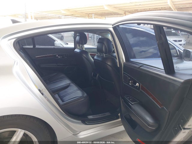 2015 Kia K900 Luxury მანქანა იყიდება აუქციონზე, vin: KNALW4D40F6017108, აუქციონის ნომერი: 45029132