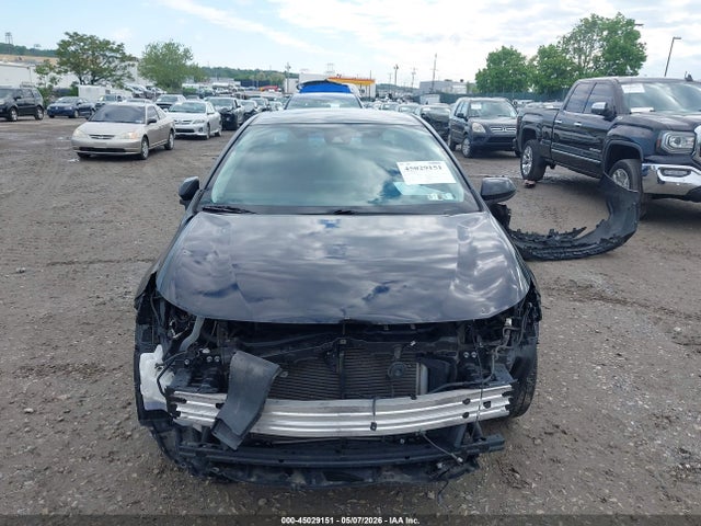45029151 :رقم المزاد ، 5YFEPMAEXNP331894 vin ، 2022 Toyota Corolla Le مزاد بيع