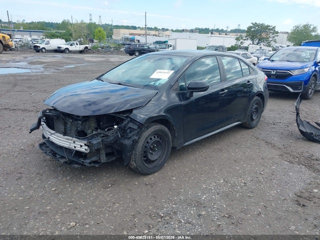 45029151 :رقم المزاد ، 5YFEPMAEXNP331894 vin ، 2022 Toyota Corolla Le مزاد بيع