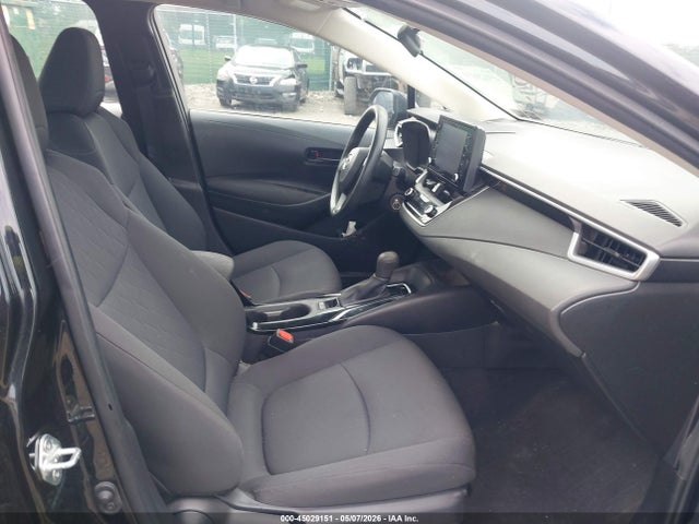 45029151 :رقم المزاد ، 5YFEPMAEXNP331894 vin ، 2022 Toyota Corolla Le مزاد بيع