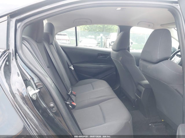 45029151 :رقم المزاد ، 5YFEPMAEXNP331894 vin ، 2022 Toyota Corolla Le مزاد بيع