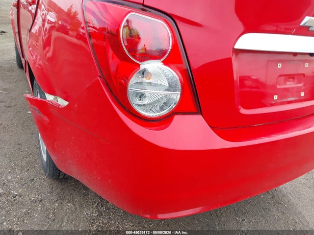 1G1JC5SHXF4208375 Chevrolet Sonic Lt Auto