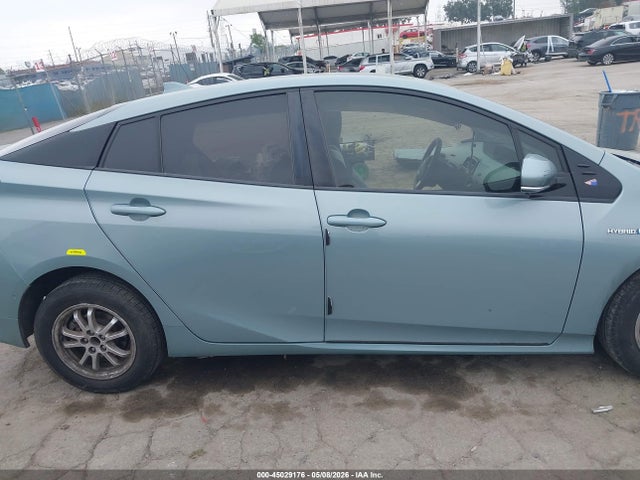 Продажа на аукционе авто 2017 Toyota Prius Two, vin: JTDKBRFU4H3558557, номер лота: 45029176
