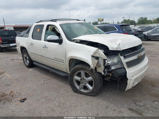 45029223 :رقم المزاد ، 3GNMCGE01BG114962 vin ، 2011 Chevrolet Avalanche 1500 Ltz مزاد بيع