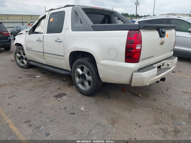 45029223 :رقم المزاد ، 3GNMCGE01BG114962 vin ، 2011 Chevrolet Avalanche 1500 Ltz مزاد بيع