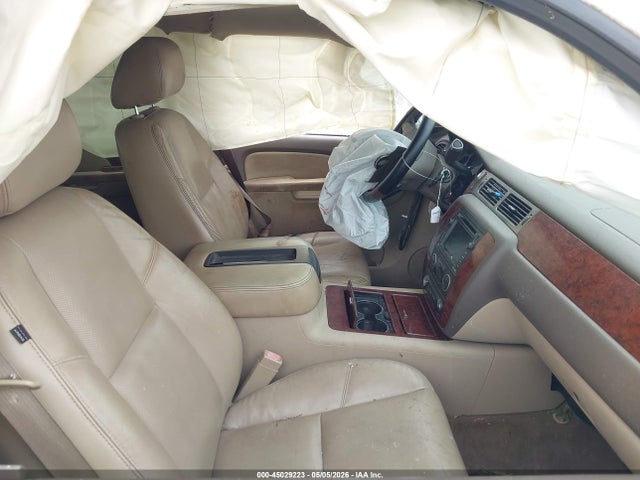 45029223 :رقم المزاد ، 3GNMCGE01BG114962 vin ، 2011 Chevrolet Avalanche 1500 Ltz مزاد بيع