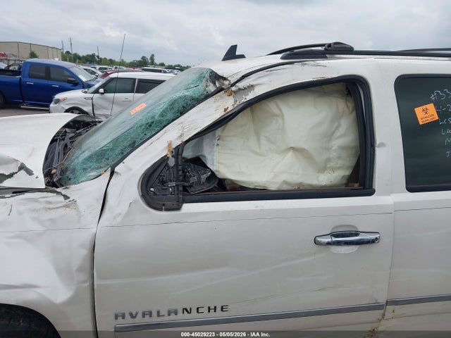 45029223 :رقم المزاد ، 3GNMCGE01BG114962 vin ، 2011 Chevrolet Avalanche 1500 Ltz مزاد بيع