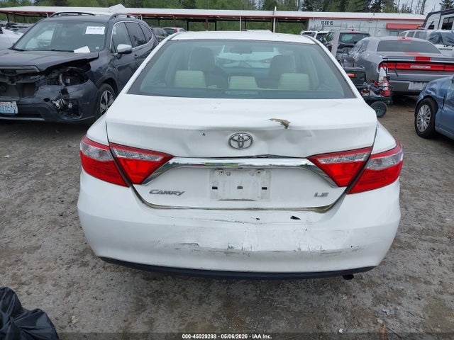 2015 Toyota Camry Le მანქანა იყიდება აუქციონზე, vin: 4T4BF1FKXFR494943, აუქციონის ნომერი: 45029288