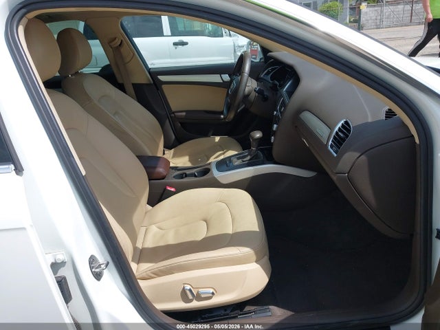 2013 Audi A4 2.0t Premium მანქანა იყიდება აუქციონზე, vin: WAUBFAFL9DA049242, აუქციონის ნომერი: 45029295