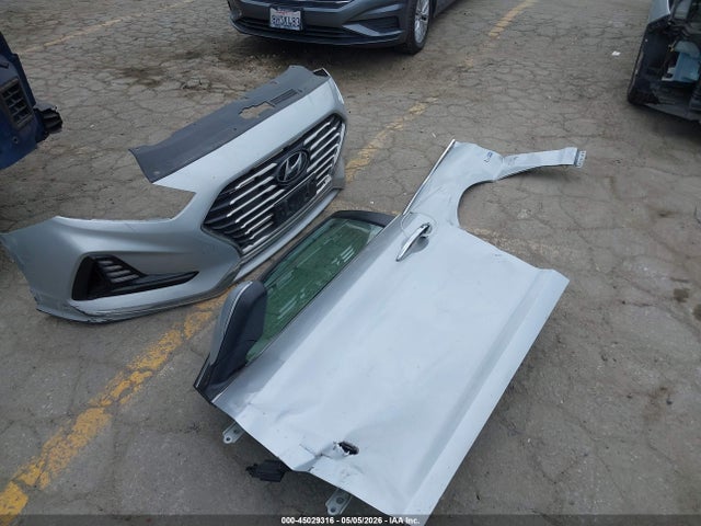 2019 Hyundai Sonata Hybrid Se მანქანა იყიდება აუქციონზე, vin: KMHE24L3XKA091056, აუქციონის ნომერი: 45029316