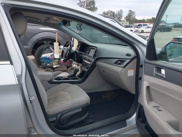 2019 Hyundai Sonata Hybrid Se მანქანა იყიდება აუქციონზე, vin: KMHE24L3XKA091056, აუქციონის ნომერი: 45029316
