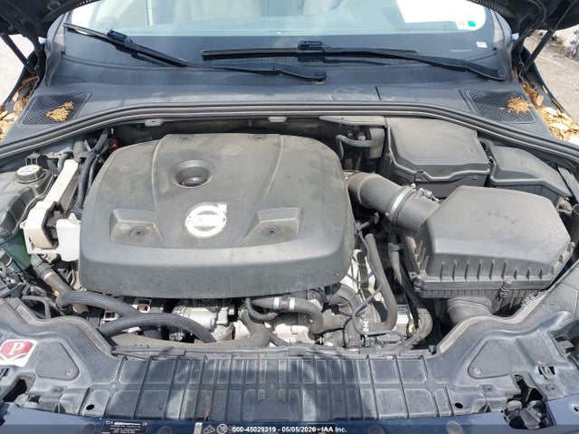 Продаж на аукціоні авто 2015 Volvo S60 T5 Platinum, vin: YV140MFMXF1344323, номер лоту: 45029319