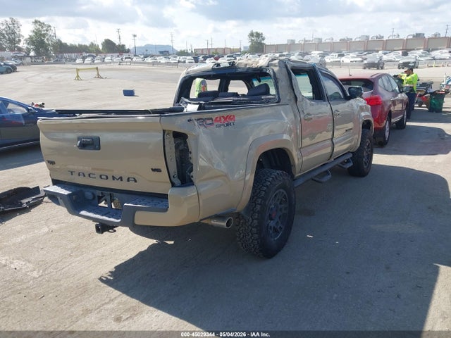 Toyota Tacoma Dbl Cab/sr/trdspt/or/pro 2017 3TMCZ5AN7HM104424 Image 4