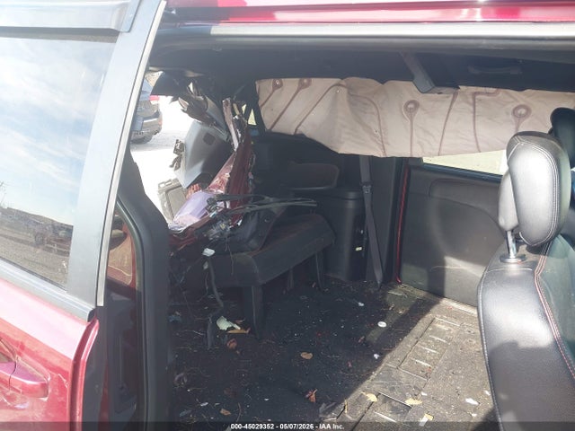 2C4RDGEG4HR672414 Dodge Grand Caravan Gt
