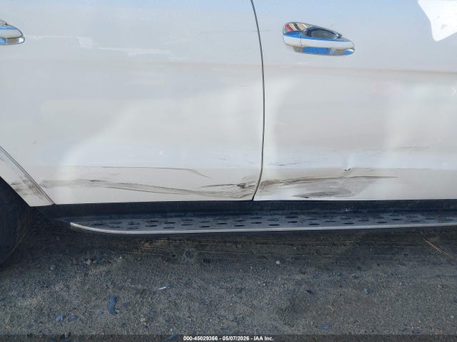 Продаж на аукціоні авто 2016 Mercedes-benz Amg Gl 63 4matic, vin: 4JGDF7EE8GA667377, номер лоту: 45029366